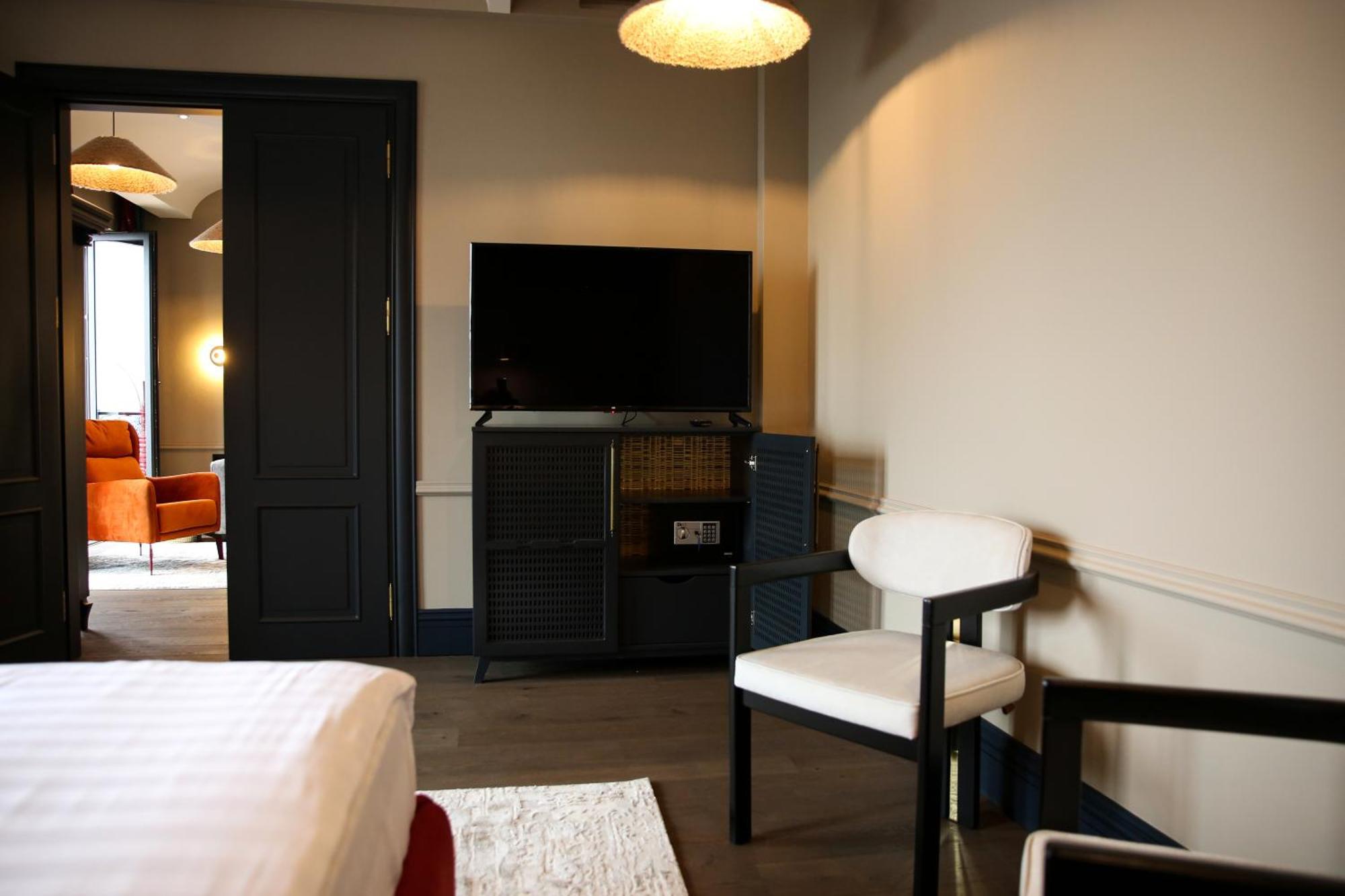 Hotel Retro Batumi Luaran gambar