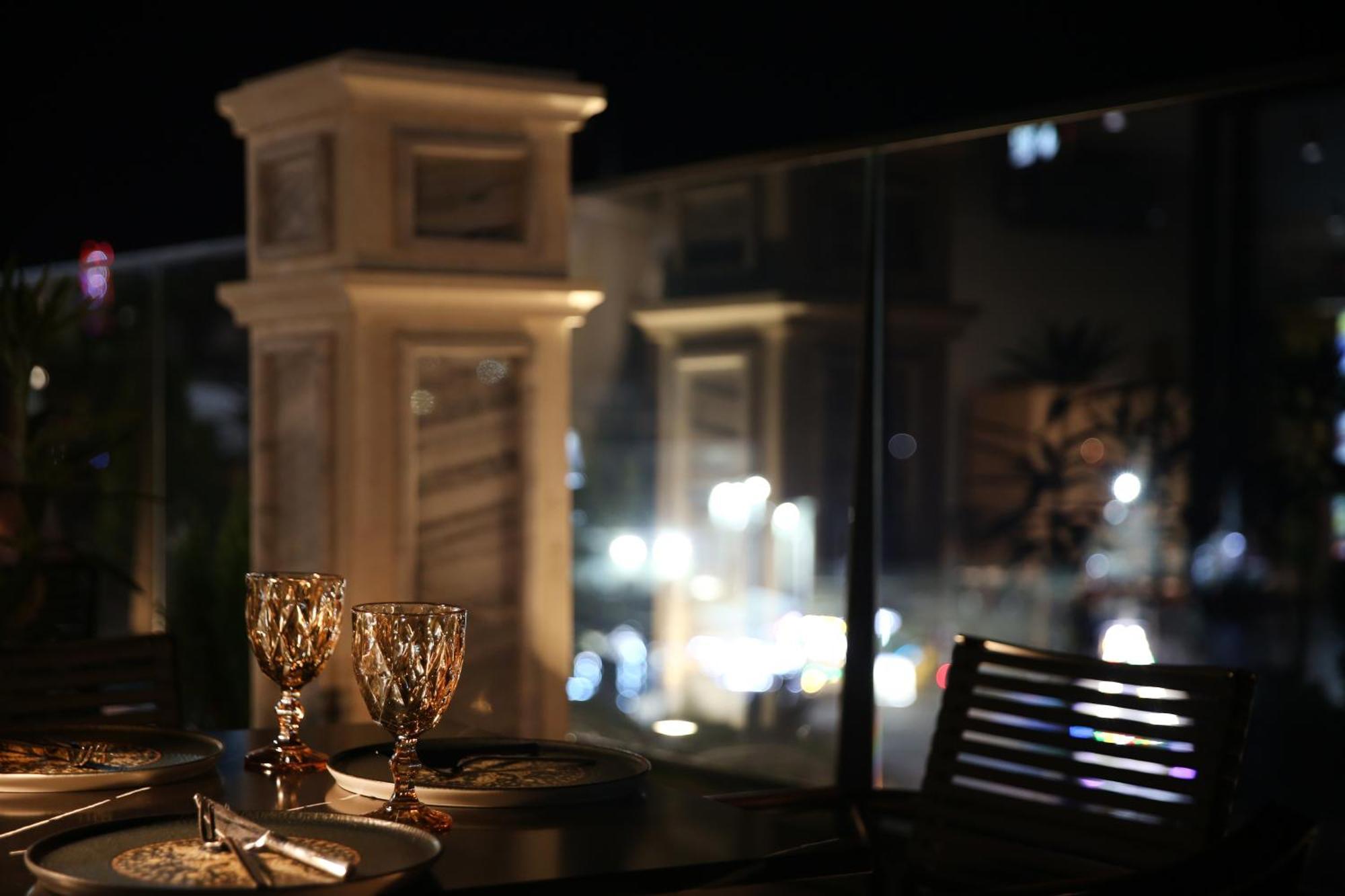 Hotel Retro Batumi Luaran gambar