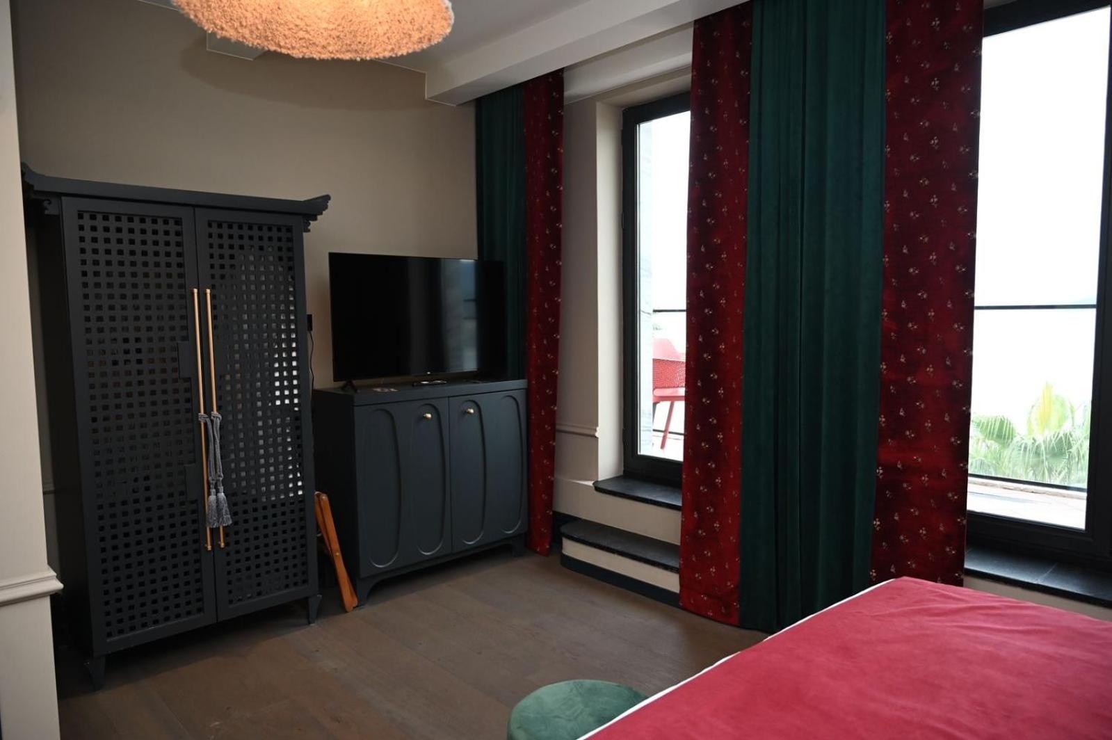 Hotel Retro Batumi Luaran gambar