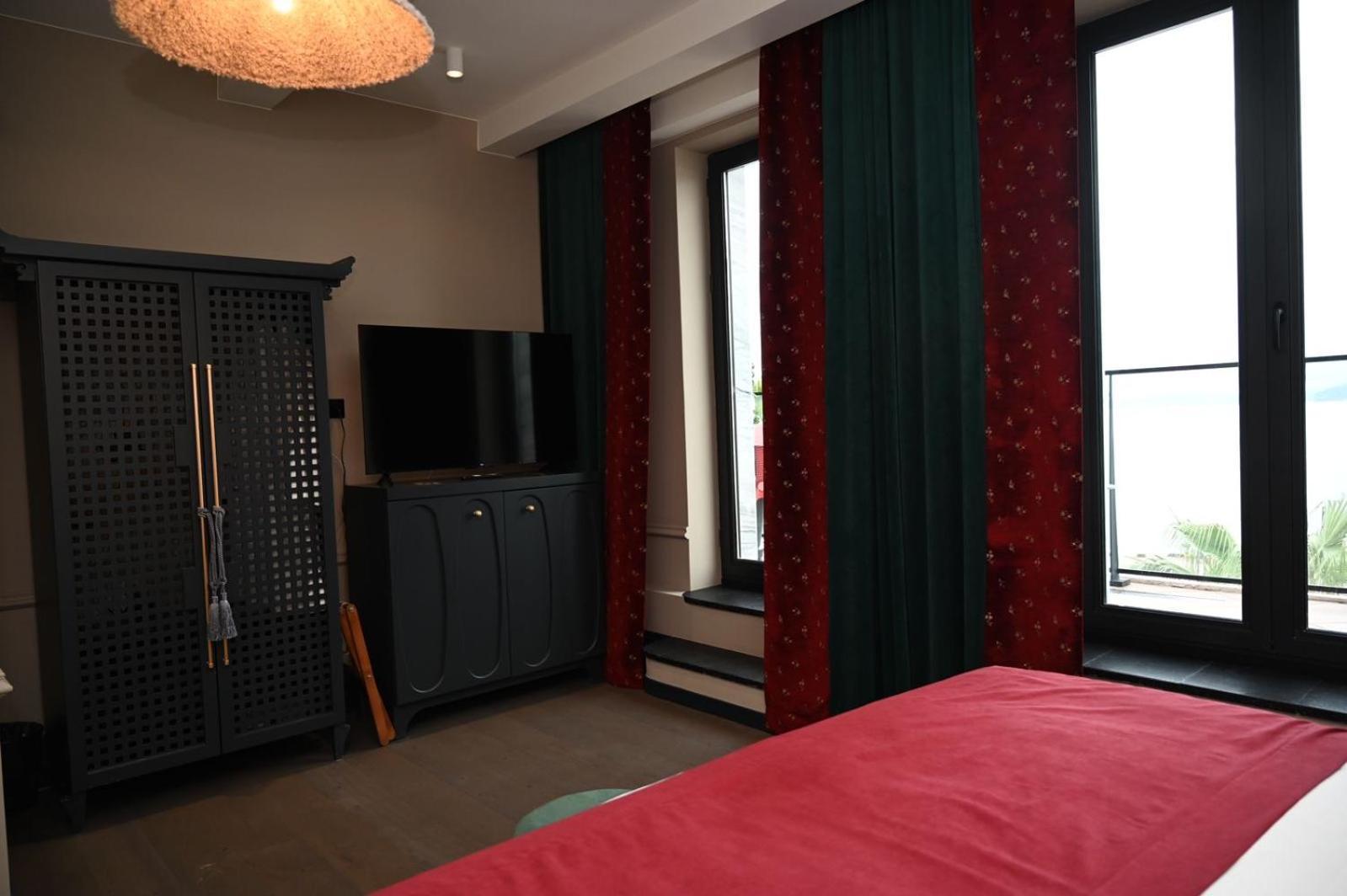 Hotel Retro Batumi Luaran gambar